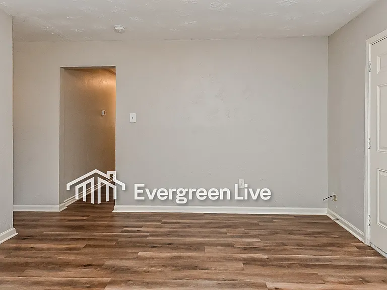 7421 Plover Cir — Photo 4