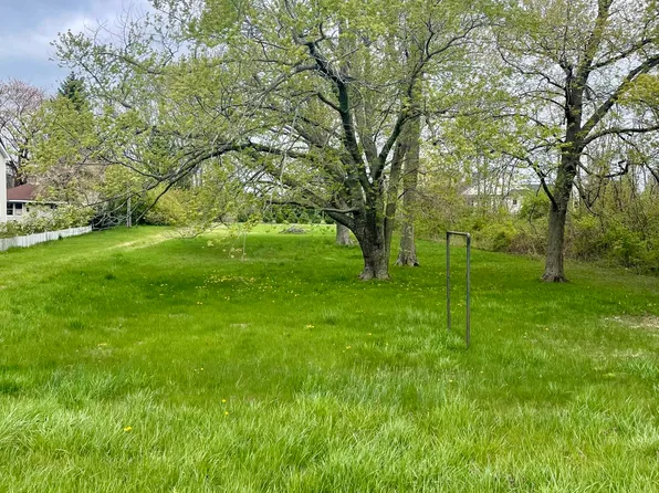 1440 N M 63, Benton Harbor, MI 49022