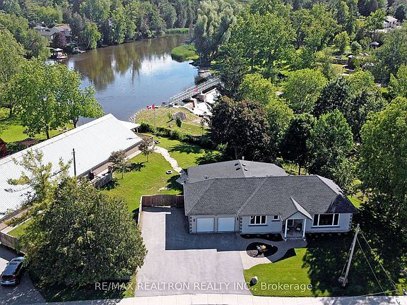 2nd image of 203 Pefferlaw Rd