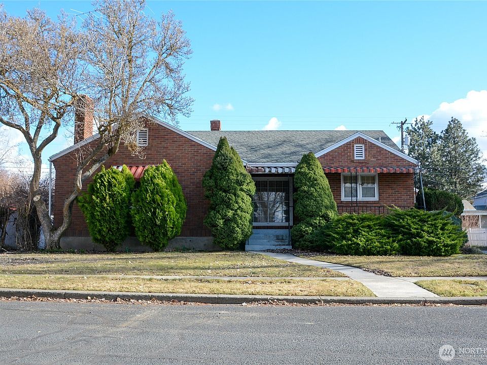 1st image of 206 E 3rd Avenue