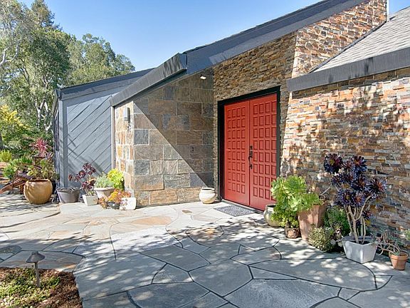 2nd image of 315 Camino Al Barranco