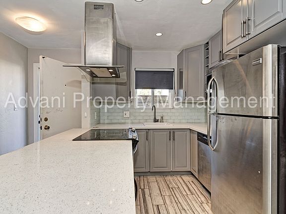 2nd image of 1575 Scott St APT 01
