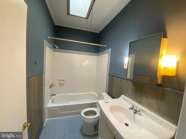 6625 Lansdowne Ave Floor 2, Philadelphia, PA 19151