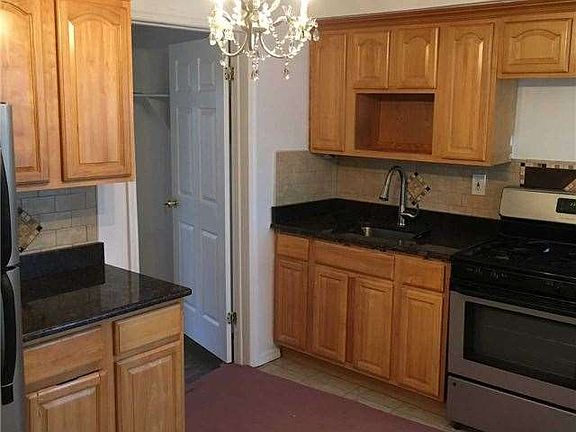 3rd image of 12816 150th St