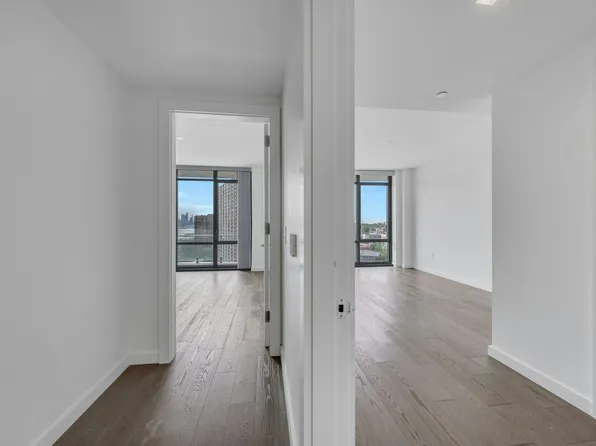 320 Adolphus Avenue image 13 of 43