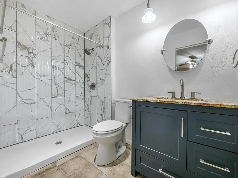 3401 Meadow Oaks Dr — Photo 11