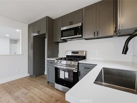 5th image of 623 S Mistletoe Ave