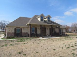 217 Briar Creek Ln, Bowie, TX 76230