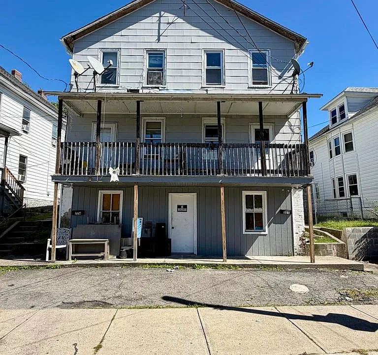 224 Vine St