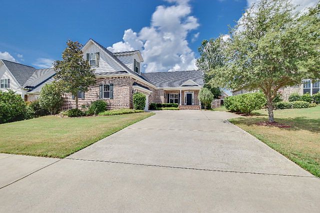 1st image of 904 Woody Hill Cir