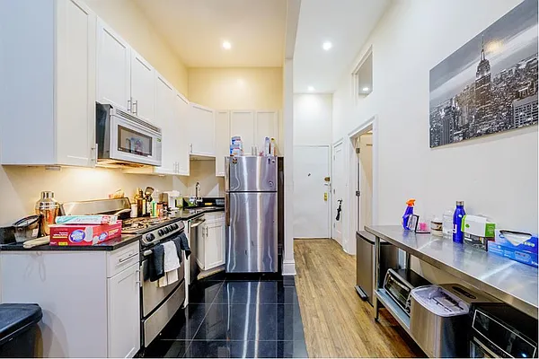 Rented by Douglas Elliman | media 37