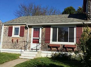 16 Gunning Ct, Middletown, RI 02842