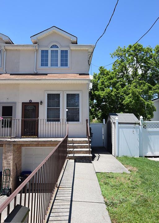 1st image of 457 Amherst Ave