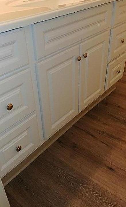 New bath vanity cabinet