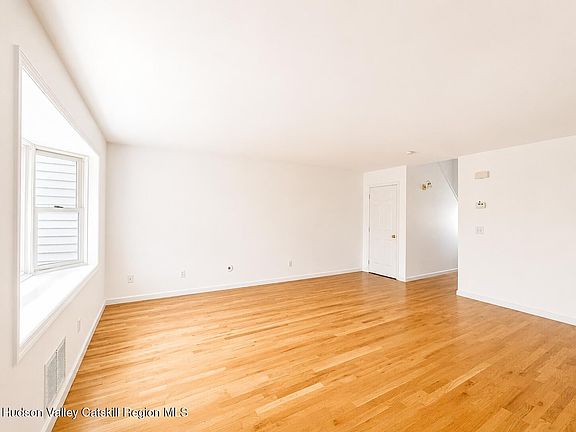 5th image of 115 Skyview Drive