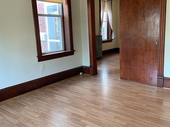 4th image of 508 Summit Ave #1F
