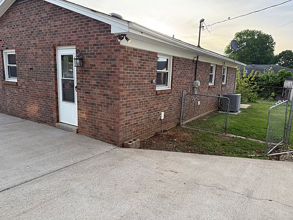 2nd image of 137 Hanover Ct