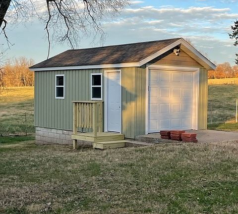4th image of 2821 N Farm Road 123 Ln #123