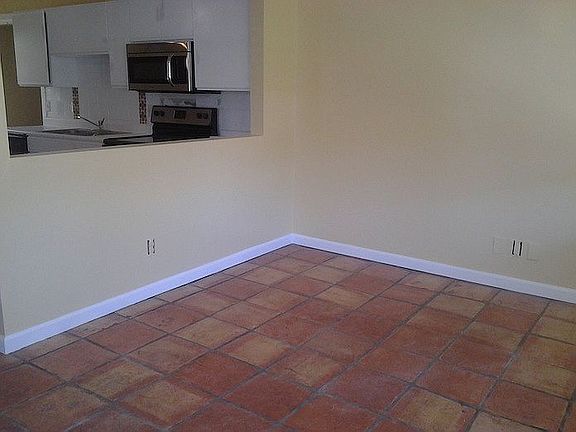 5th image of 815 N D St