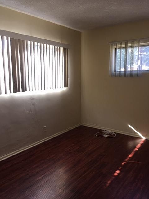 2nd image of 609 W Bellevue Dr APT F