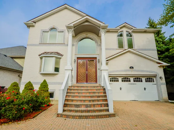 4 E 17th St, Lombard, IL 60148