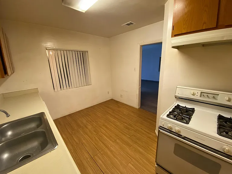 2651 Princeton St #A — Photo 4