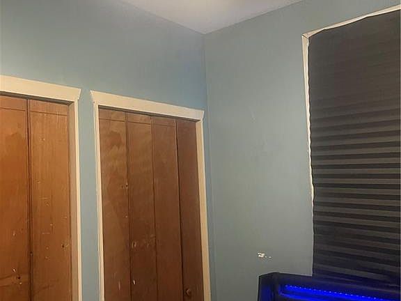 5th image of 4052 Saint Ferdinand St