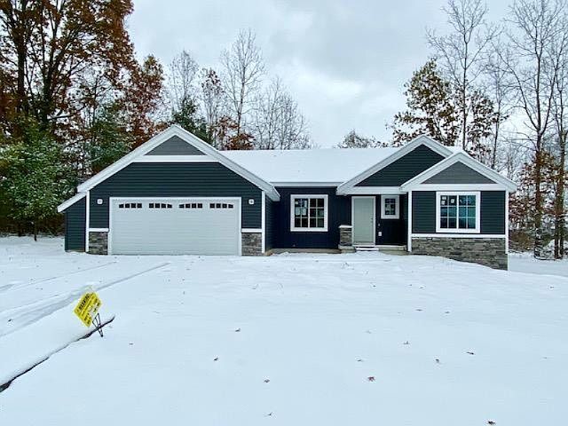 1st image of 324 Hill Valley Ln