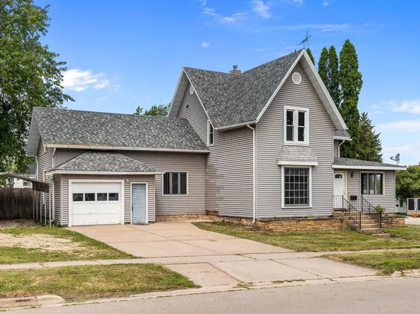 503 S Shawano St, New London, WI 54961