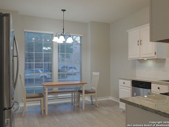 5th image of 1211 Reawick Dr