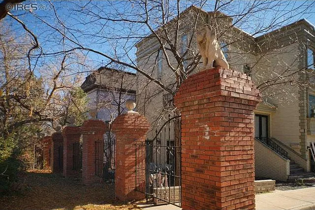 1999 Beacon Ct — Photo 14