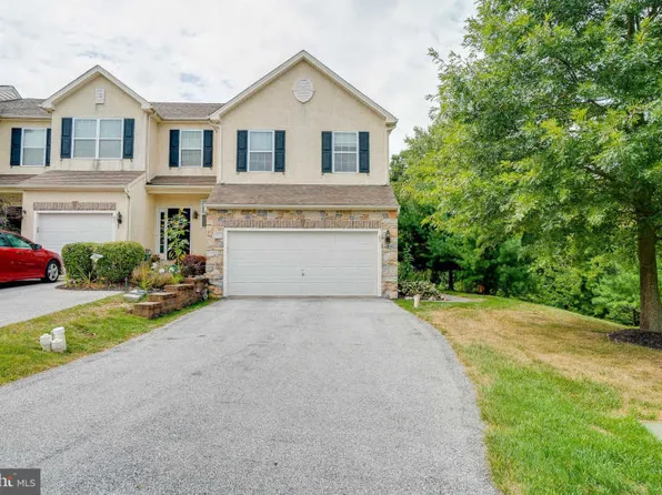 65 Lukens Mill Dr, Coatesville, PA 19320