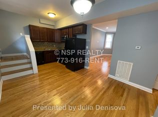 1642 W Pratt Blvd #2, Chicago, IL 60626