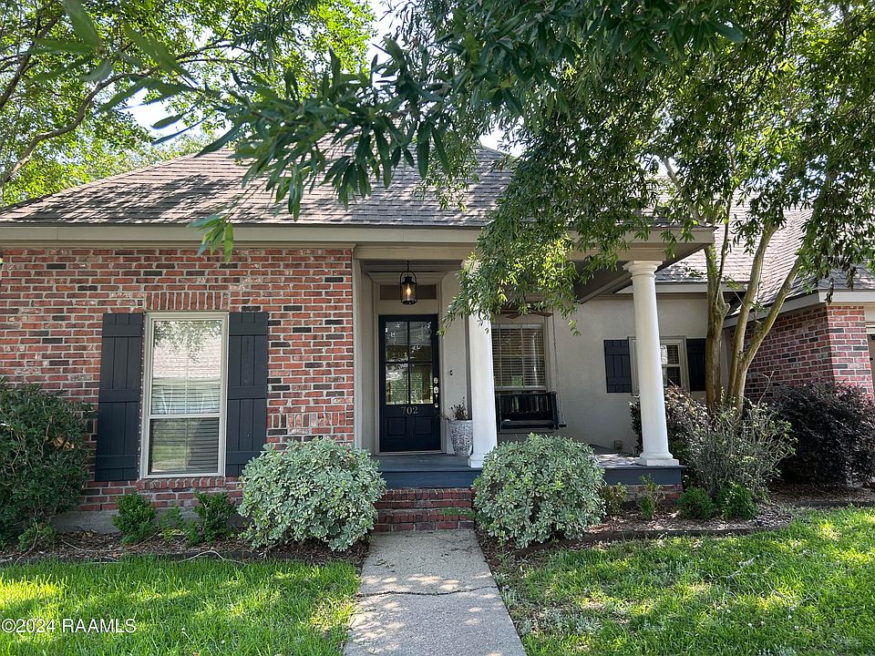 1st image of 702 Southlake Cir