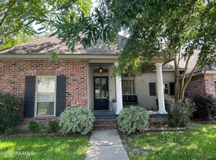 702 Southlake Cir, Youngsville, LA 70592