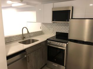 18 Phillips St #1, Boston, MA 02114