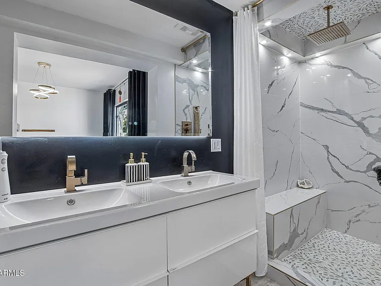 1725 E Verde Ln — Photo 18