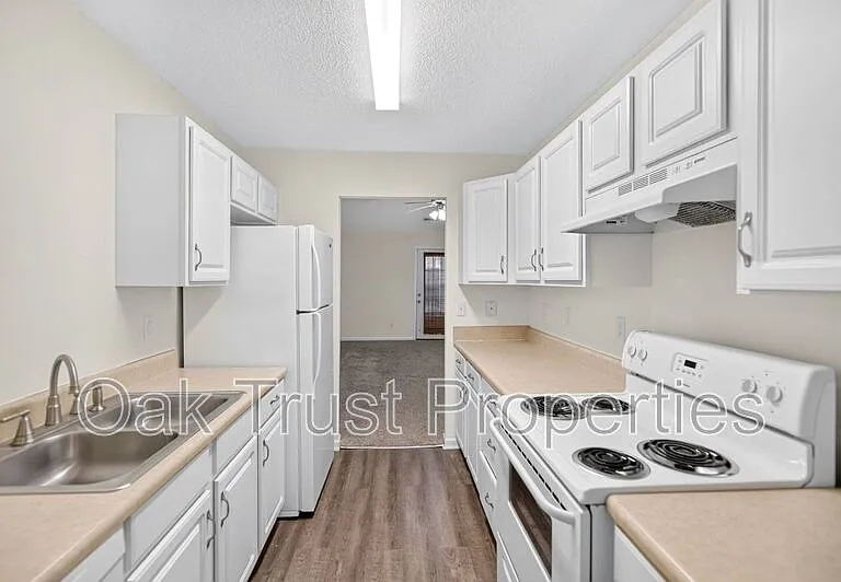 7939 Vermont Rd — Photo 13