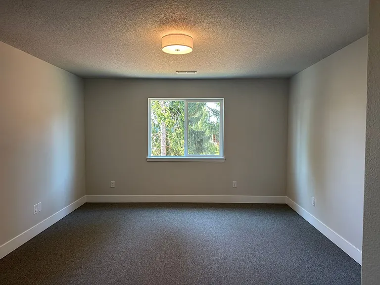 9702 NE 29th Ave — Photo 9