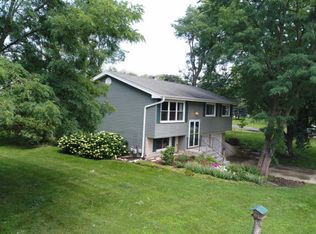 5S481 Columbia St, Naperville, IL