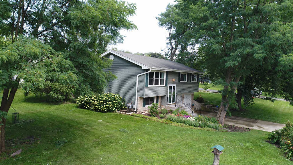 5S481 Columbia St photo 1