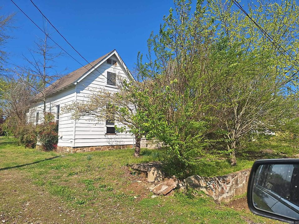2nd image of 1709 Reeves Ave