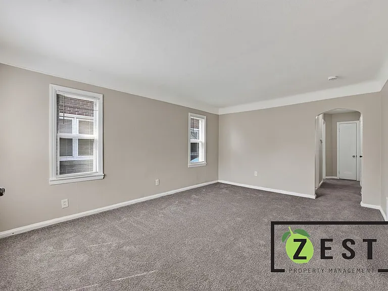 18645 Joann St — Photo 2