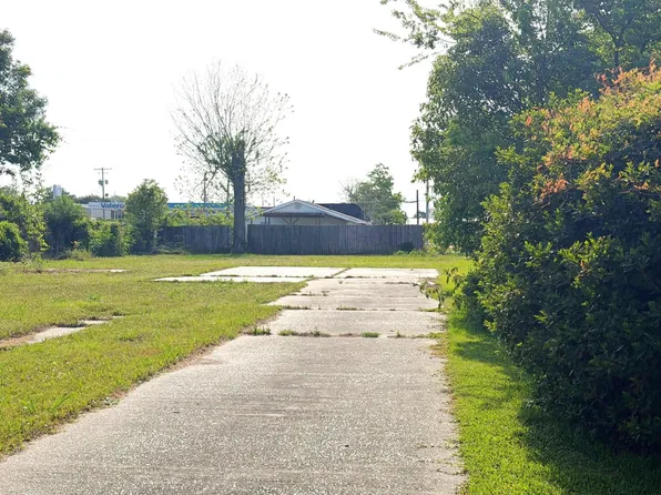 3624 Dover St, Lake Charles, LA 70607