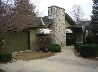 914 S 4th St, Watseka, IL 60970