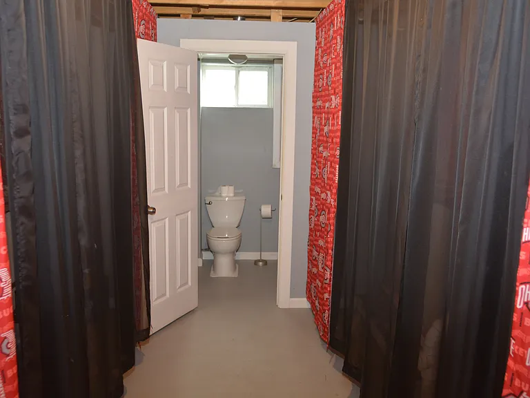 979 Kemper Meadow Dr — Photo 31