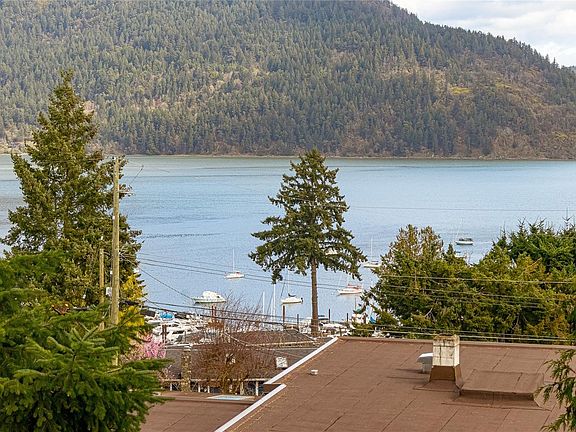 4th image of 1766 Pritchard Rd