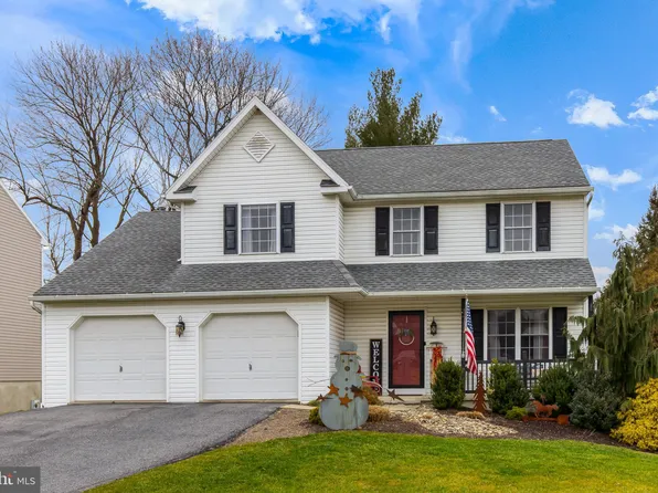 8 Patterson Dr, Robesonia, PA 19551