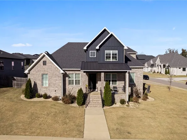 8001 W Bancroft St, Rogers, AR 72758