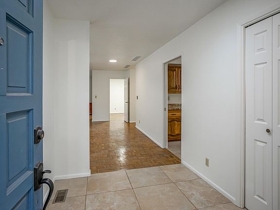 5th image of 6005 Quemado Dr NE